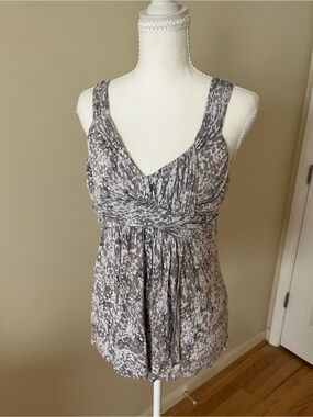 New York & Company Gray Animal Print Tank Top